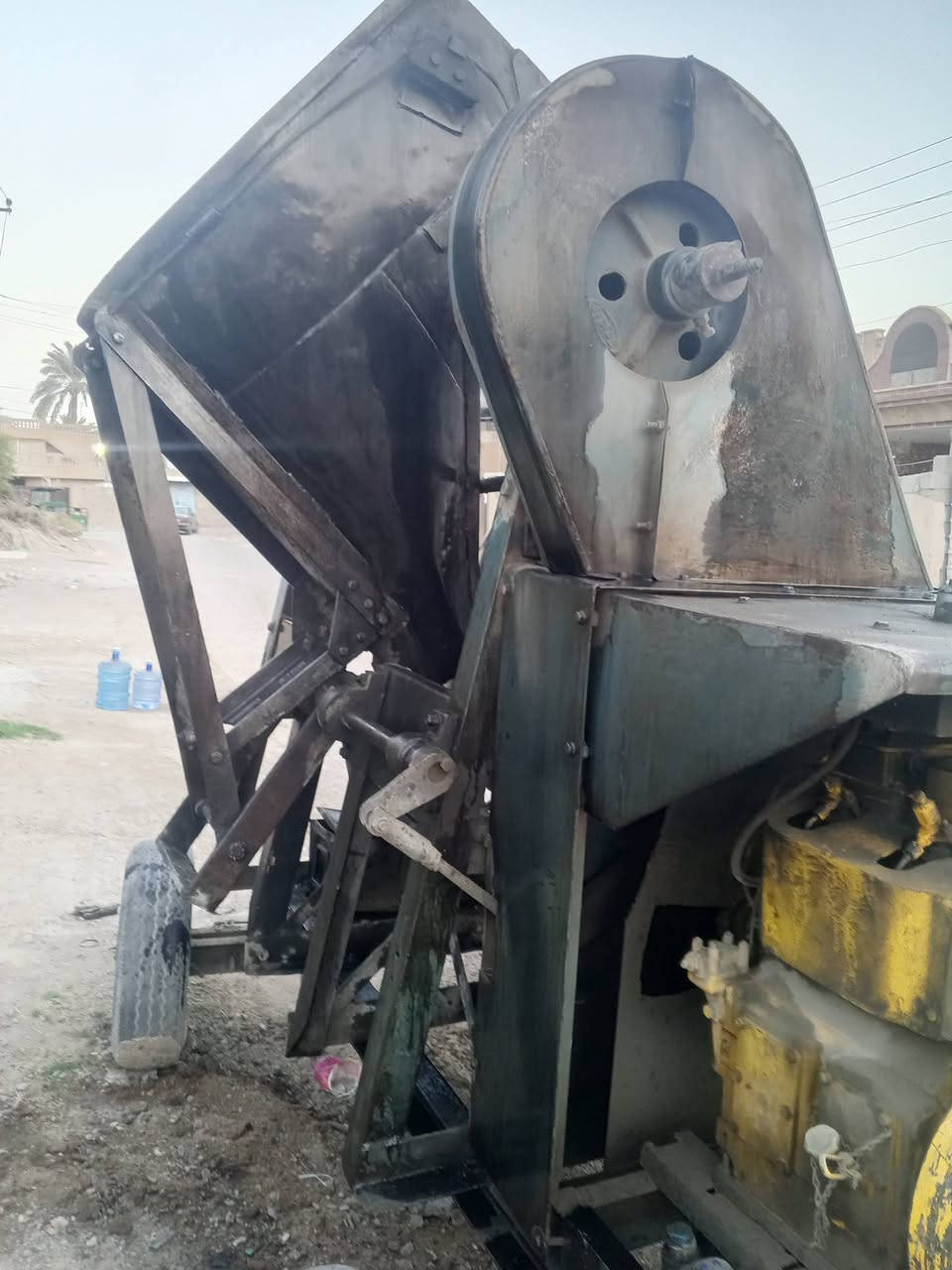 سلام عليكم خباطه للبيع جاهزه نضيفه مليونين ***********
