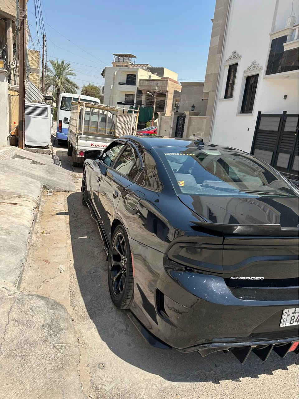 السلام عليكم دوج جارجر ٢٠١٦ sxt محدث كت كامل srt 
وارد امريكي حادث خلفي بدون ايرباك سليم كله 
مكينة وكير مكفولات بلاديات 
رقم بغداد  انكليزي بأسمي سنوية ٢٠٢٨
ماشية ١١٧ ميل جايه من امريكا ماشية ٤٩ صور الحادث موجودة عندي ورقم الشاصي هم موجود
صبغ فقط جاملغ الايمن والايسر الخلفيات قبغ الجنطة مبدلة بلادي على ايدي نفس اللون 
مبدل بنيد تحديث بلادي مال دايتونه ٥٧٠٠ ماروني وصابغه اسود البنيد البلادي موجود عندي ومكفول والفيديو مال تحديث هم موجود
تبريد ثلج قطعتين ومنفصل  
منظومة زنون ولد متغير وعدسة عين الشيطان 
ادامة كامله كل السياره صدر خلفي يحتاجلها 
السياره من الدوام للبيت ومن البيت للدوام ما متعوبة  
السعر ١٧٥ ورقة وبيها مجال بسيط 
للاستفسار *********** موجود واتس اب 
الدورة شارع ابو طيارة بغداد, العراق
