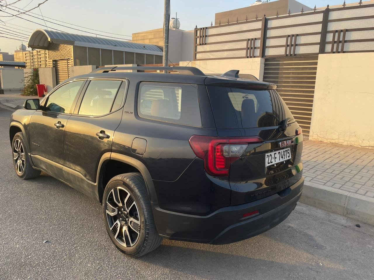 سيارتي جي إم سي أكاديا بديعة، وصار لي سنتين تخدمني وما احتجت أضع عليها مبالغ تصليح، مجرد دهن وإدامة عامة.
لكن بسبب عمل صار لي سفر قريب، أحتاج أبيعها وأبحث عن مالك جديد لها.

الضرر السابق: 
قطع صبغ ١ فقط البنيد 
الجاملغات معدل على بارد 

العداد الان: 50الف 

رقم الهاتف *********** النجف, العراق
