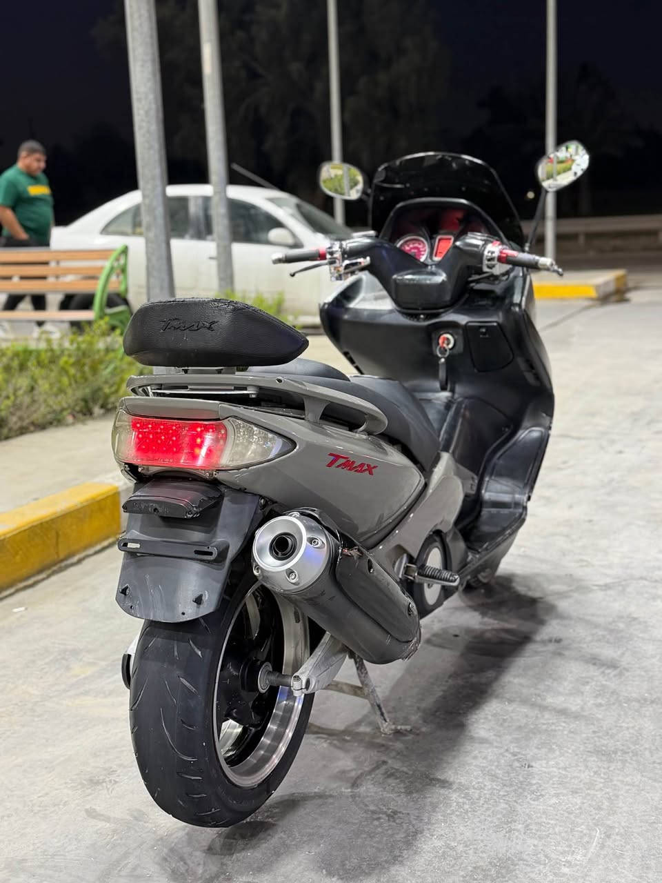 سلام عليكم تي ماكس 2008كفاله عامة من كلشي 
بيه صلنصه مال١٤وبيه شاير لد وبك ليت لد وتجوة وجامة رياضي السعر 21وبيه شي بصيط رقمي *********** بغداد, العراق
