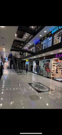 يتوفر محل واجهة ايجار او بيع سرقفليه حسب الرغبه  محلان للايجار داخل ال...