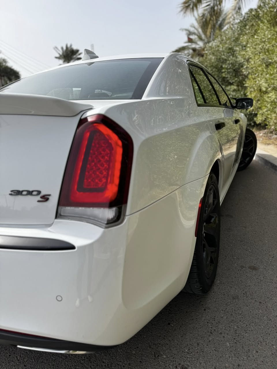 🏁 للبيع: كرايسلر 300 (أوباما) موديل 2021 - بحالة الوكالة 🏁
لعشاق الفخامة والأداء.. السيارة نظيفة جداً وجاهزة للموسم!
🚗 المواصفات الفنية:
• المحرك: 3600 سيسي، 6 سلندر (V6) - قوة وعزم وعملي جداً.
• الموديل: 2021.
• اللون: أبيض ملكي (ناصع).
• المسافة المقطوعة: 41 ألف ميل فقط.
✨ حالة البدي والميكانيك:
• البدي: مكفولة من الصبغ نهائياً (بدون صبغ)، بيها بارد فقط وبشغل نظيف ومرتب.
• التبريد: ثلج، بحالة الوكالة وشغال 100%.
• الحالة العامة: السيارة بحالة ممتازة، ميكانيك وكهربائيات وجاهزة من كلشي.
📍 تفاصيل البيع:
• الموقع: بغداد - الكرخ.
• السعر: الاستفسار عن السعر ع الخاص (والف هلا بيكم).
📞 للتواصل والاستفسار مباشرة:
اتصل على الرقم: ***********
