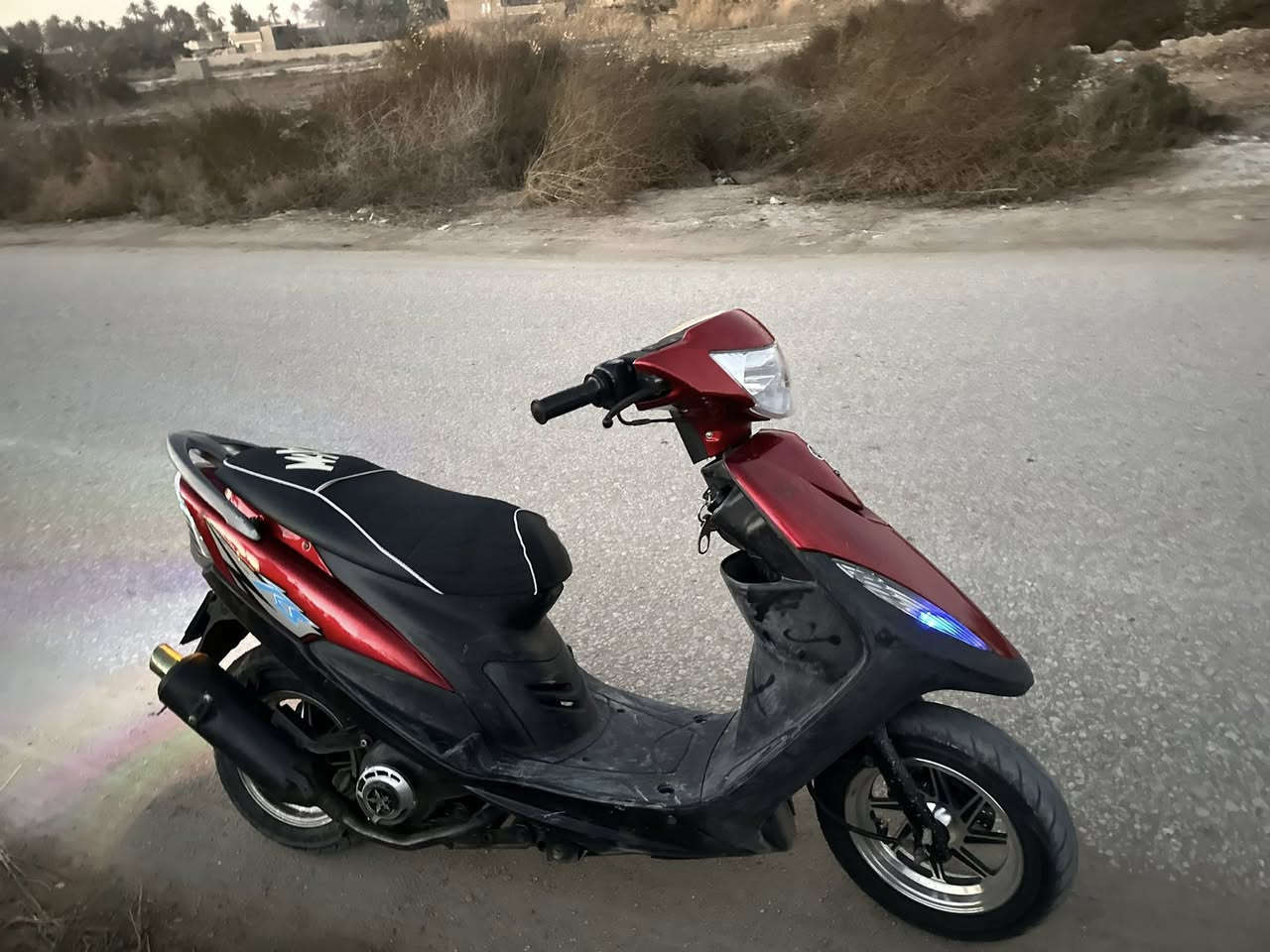 سلام عليكم ماكس عدله صار ٥ اشهر من اشتريته دراجه نضيفه كلش ومداري الدراجه من كل النواحي بوشه٤٩ دراجه مافتوحا كلشي بيه بلادي موجود كفراته البلادي البك لايت الخلفي البلادي الصالنصه البلادي والمرايتات كامل ملحقاتها موجوده  
المكان كربلاء طويريج قرب المعهد الفني 
  0781 016 7822السعر بلاش والله مقارنت بنضافتها 850وبيه مجال  رجائاً للشرايه فقط
