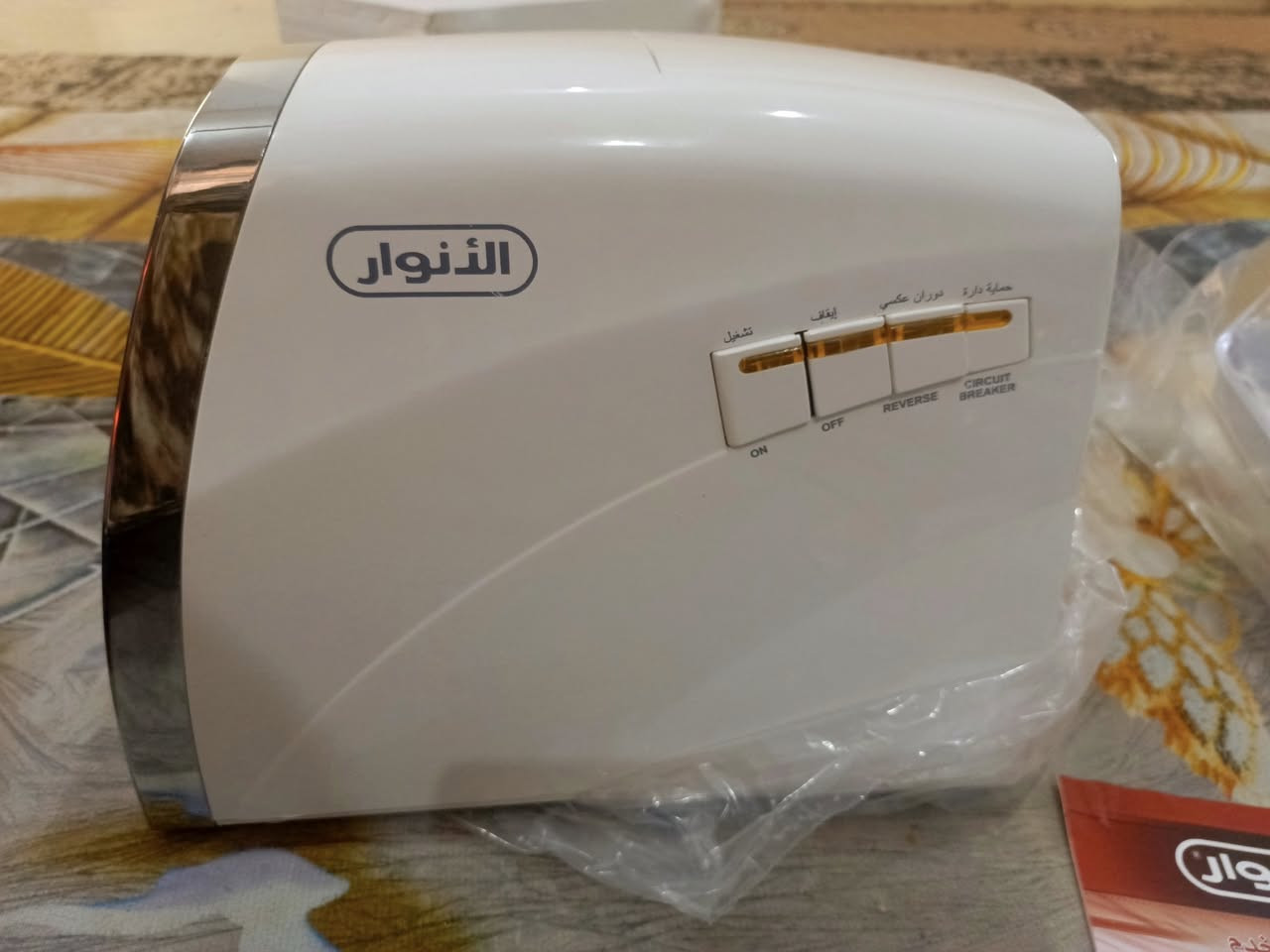 السلام عليكم مكينة لحم مركة جديدة ما مستخدمة المكان القائم والشراء يتفضل ***********
