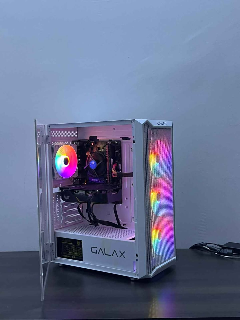 سيتاب قيمنك كامل جاهز للاستخدام 

 المواصفات:

 CPU: Intel Core i5-9400F
 GPU: ASUS GTX 1660 SUPER 6GB
 RAM: Corsair 16GB DDR4 (2x8)
 Storage: 512GB NVME SSD
 Motherboard: ASUS
 PSU: 1850W Gold 80+
 Case: GALAX Glass Panel + 4 RGB Fans

 الملحقات:

 شاشة Lenovo 60Hz
 Keyboard
 Mouse
 Mouse Pad
 Headphones
 WiFi
 HDMI
 كيبلات جاهزة

 يشغل:
Fortnite / Warzone / GTA V / Valorant / PUBG / Apex / Roblox وغيرها بسلاسة ممتازة 

 الجهاز نظيف وجاهز مباشرة للاستخدام والشغل والالعاب.

 سعر الكيسة فقط: 630
 سعر السيتاب الكامل: 700 

 للجادين فقط كربلاء, العراق


**إذا كنت صاحب هذا الإعلان وتريد حذفه لأي سبب، رجاءا أرسل رسالة إلى الدعم الفني**