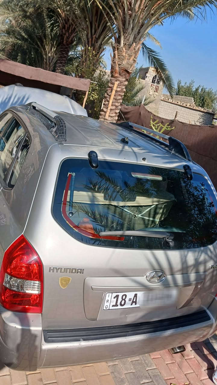 سلام عليكم
من رخصت الادمن
توسان 2009 للبيع 
خليجي 
رقم انگليزي 
بابل
سنويه 2031
هزه جديده
بئسمنه 
تحويل ثاني يوم 
مكينه وكير جديد
تدفئه وتبريد شغال
بيه كارت مثل مموضح بل صوره 
وبيه بارد بحافه البنيد 
بيه جراد قليل
السياره نضيفه مال جناي 
السعر: 120 وبيه مجال بسيط 
العنوان: كربلاء طويريج 
التوصيل علا الخاص او الاتصال بل رقم: ***********
