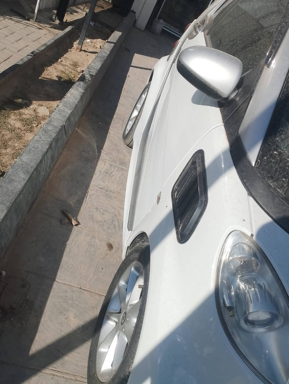 مارسيدس سمارت اصل
سياره جديده ومكفول من شخط ورصعه لون ابيض وقماره سوده سياره اربيل مكانه بل سيديه وضعيتين قياده اوتوماتيك وعادي سعره 85 وبي مجال ‏‪0786 053 9048‬‏
