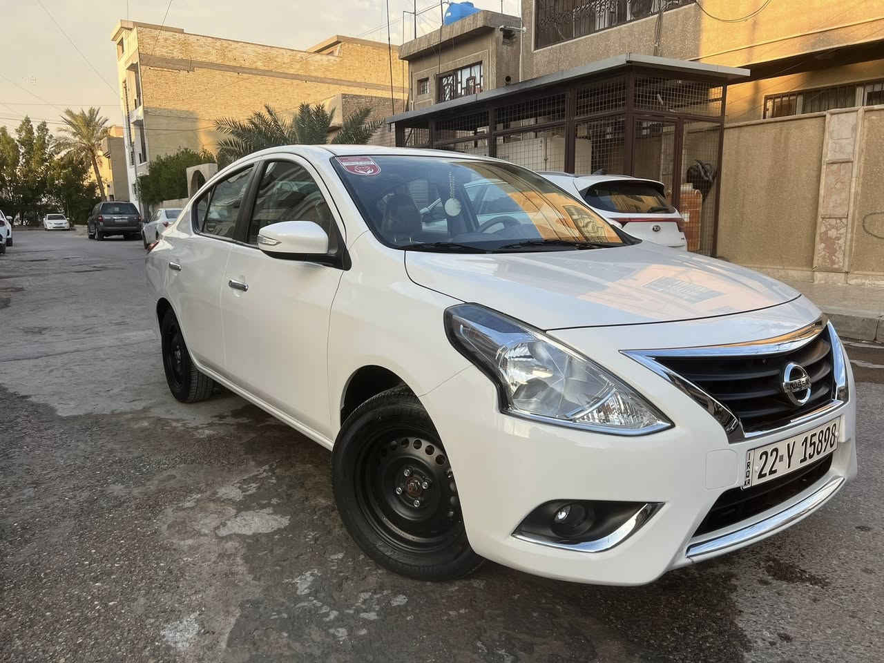 السلام عليكم
نيسان سني مصري بحالة الزيرو
موديل 2025 
مكفولة كفالة عامة تريد تحويل او وكالة 
مواصفات السيارة الاعتيادية 
اربع جام كهرباء 
شاشة + كامرة 
يدات نيكل 
داخل عسلي 
عداد السيارة 9000 وقابل للزيادة 
للاستفسار هذا رقم تلفوني 
***********
***********
