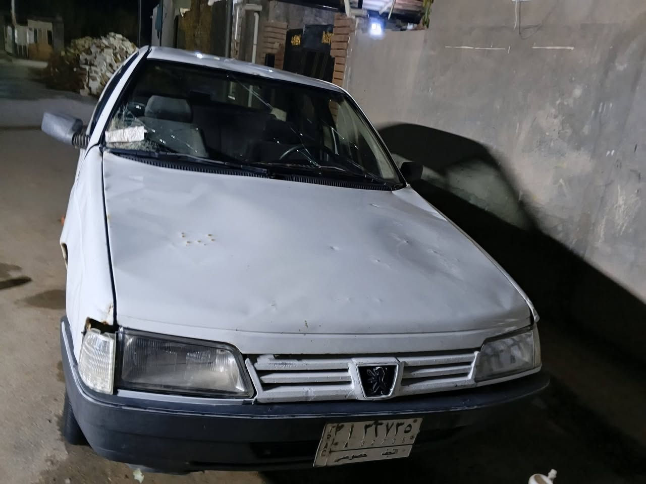 السلام عليكم بيجو روائ للبيع كير مكينه حداديه حلوه كهربايات كله شغل خصوصي رقم نجف راعيه موجود السعر 15وبيه مجال ***********
