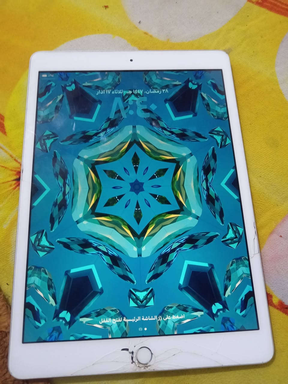 ايباد ٨ فول بس كسر بسيط مامأثر عل لمس تجي وتفحص ذاكره ١٢٨ السعر 175وبي مجال بسيط المكان كوفه شارع المعمل ***********
