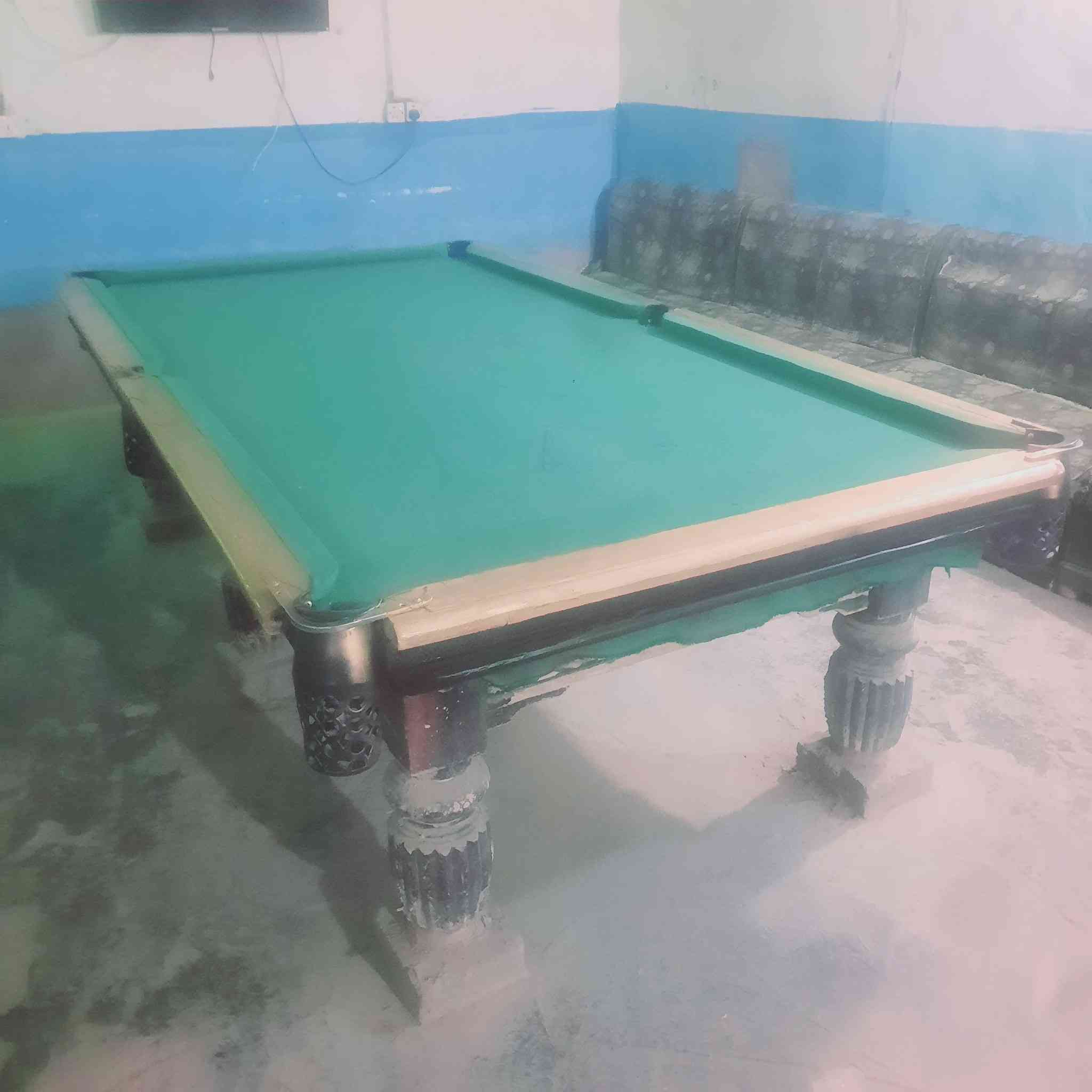 ميز بليارد لبيع المكان بابل الحمزه الغربي بل غزالي السعر خاص الشراي ينتصل ***********
