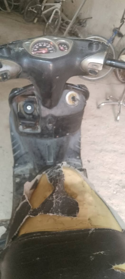 مرحبا شباب سلام عليكم 
دراجة نارية 140
نوع سكنس لون اسود 
ملاحضة ابيع كايمة 
125الف 
مكاني بغداد شعلة چكوك


**إذا كنت صاحب هذا الإعلان وتريد حذفه لأي سبب، رجاءا أرسل رسالة إلى الدعم الفني**