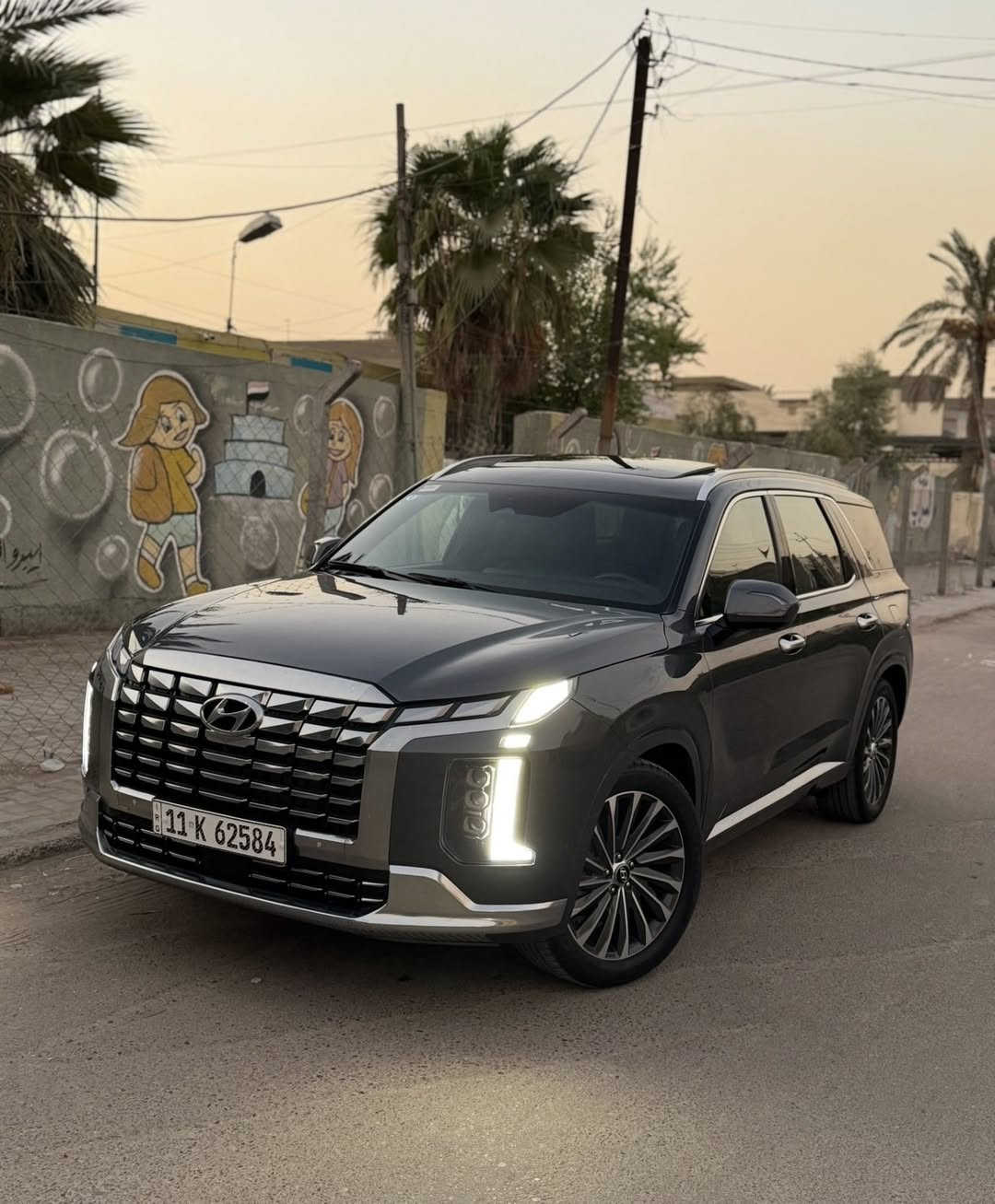 السلام عليكم للبيع هونداي بالسايد 2023 كلكرافي اعلى فئه بال بالسايد السياره وارد امريكي حادثهه جاملغ صفحه اليسره والبنيد جاملغ مصلح نفسه والبنيد مبدل فقط ماشيه 29 السياره جديده بمعنى الكلمه مواصفات معروفه فول مواصفات واحد على واحد السياره جديده لوك عارضهه290 وبيهه مجال للشراي للستفسار الاتصال *********** مكاني بغداد الجديدة حي المعلمين للبيع او الامراوس حسب القناعه
