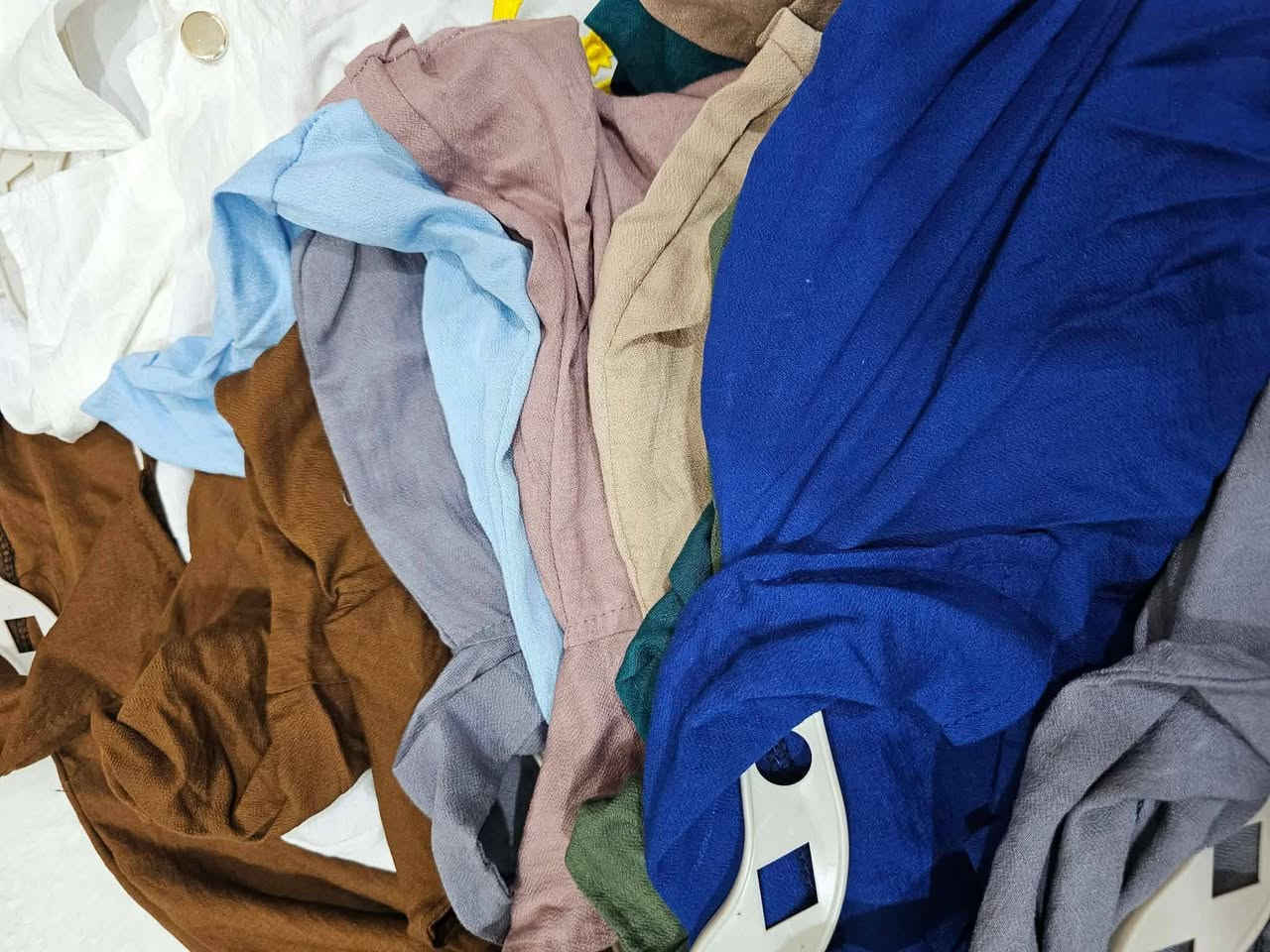 روبdior  قفلة فطويلة 
صور ريال 
ستوندار 
مسموح 4 حبات


**إذا كنت صاحب هذا الإعلان وتريد حذفه لأي سبب، رجاءا أرسل رسالة إلى الدعم الفني**