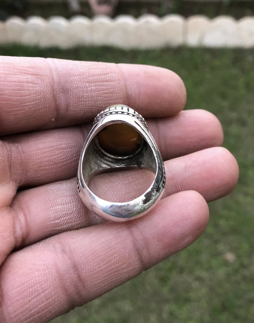 يا الله خاتم بحجر سليماني قديم صياغة يدوية ثكيلة قياس الخاتم 23 للبيع فقط يوجد توصيل


**إذا كنت صاحب هذا الإعلان وتريد حذفه لأي سبب، رجاءا أرسل رسالة إلى الدعم الفني**