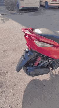 السلام عليكم للبيع ماكس ثعلب ماروني سرعتها 140 كله شغال جديده مال رمبه بس متروكه هواي دشبول كله شغال جديده لايتات بريكات بك لايت زنون كله شغال مكينه برغي ممفتوح بيهه مكاني حي العامل للاستفسار ***********
