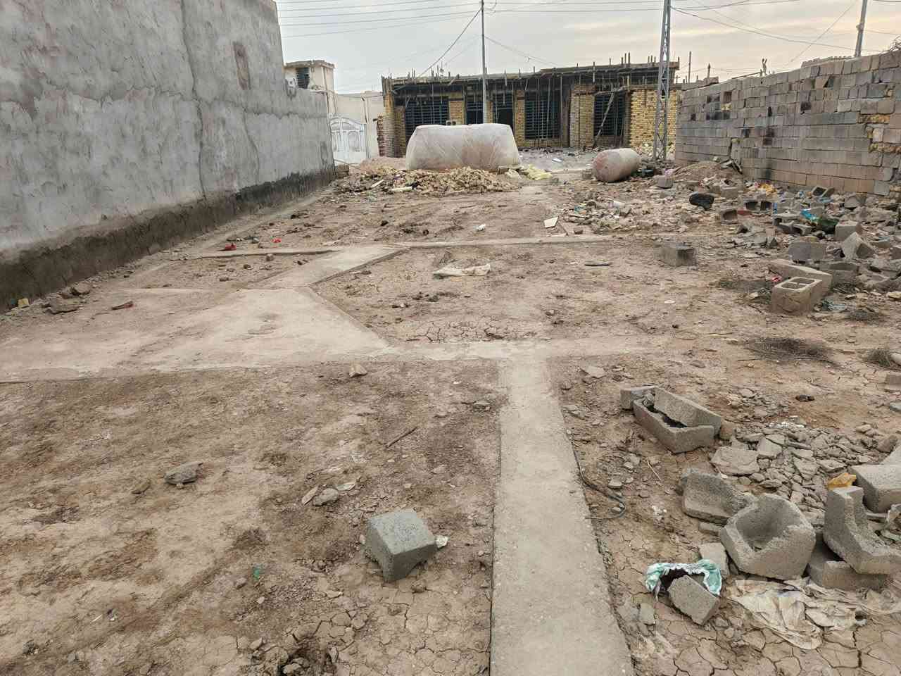 بتلو للبيع بحي السلام مقابل محطة بيت مخليف ابو رمانه واقع حال يعني حالك حال الطابو مساحه 200 متر  الشراي يجي خاص مو يجي يسأل عن عمري ومواليدي


**إذا كنت صاحب هذا الإعلان وتريد حذفه لأي سبب، رجاءا أرسل رسالة إلى الدعم الفني**