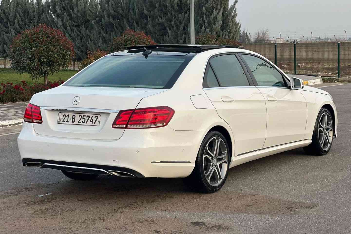 مرسيدس____ E-200 ___2015

 مودیل 2015            ماشییە 78000 مایل حقیقی
وارد المانی ظمان دولی و کلین تایتل بس بیها قطعە وحدە مصبوغ بدون حادث بدون دواخل و بدون ایرباک شرط فحص والباقی مکفول کفالة عامە
——————————————————————————————
 مواصفات فول فول 1/1 ( بانوراما - کشنات جلد - کشنات هیتر - کشنات کهربائی - خمس بردات - رادار امامی و خلفی - حساسات امامی و خلفی - لایتات زینون و لید - و بعد بیها هوایە مواصفات …) 
——————————————————————————————
 کیر و المحرک مو مفتوح و مابی ای خلل و صوت و مکفول من کلشی
کل سیرفات امسویلها من شریکە BCM و مابی دینار مصرف الدهن محرک و هایدرۆلیک کیر و تایرات جدیدە امبدل یعنی دینار مصرف مابیها کلشی علی وظع الشرکە 
——————————————————————————————

مکان سلیمانییە 
رقم تلفون ***********
