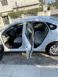 كيه سيراتو للبيع موديل ٢٤مكينه ٢٠٠٠داخل لونين  ماشيه ٤١ السياره مكفوله...