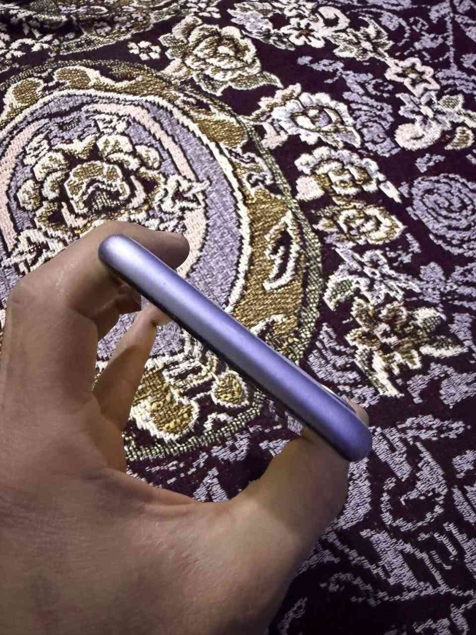 السلام عليكم 11 عادي لا مفتوح ولا مصلح نظافة 90 محدث اخير تحديث فيس ايدي شغال بطارية 🔋 72 للبيع سعرة 250 مكاني بغداد الزعفرانية رقمي ***********
