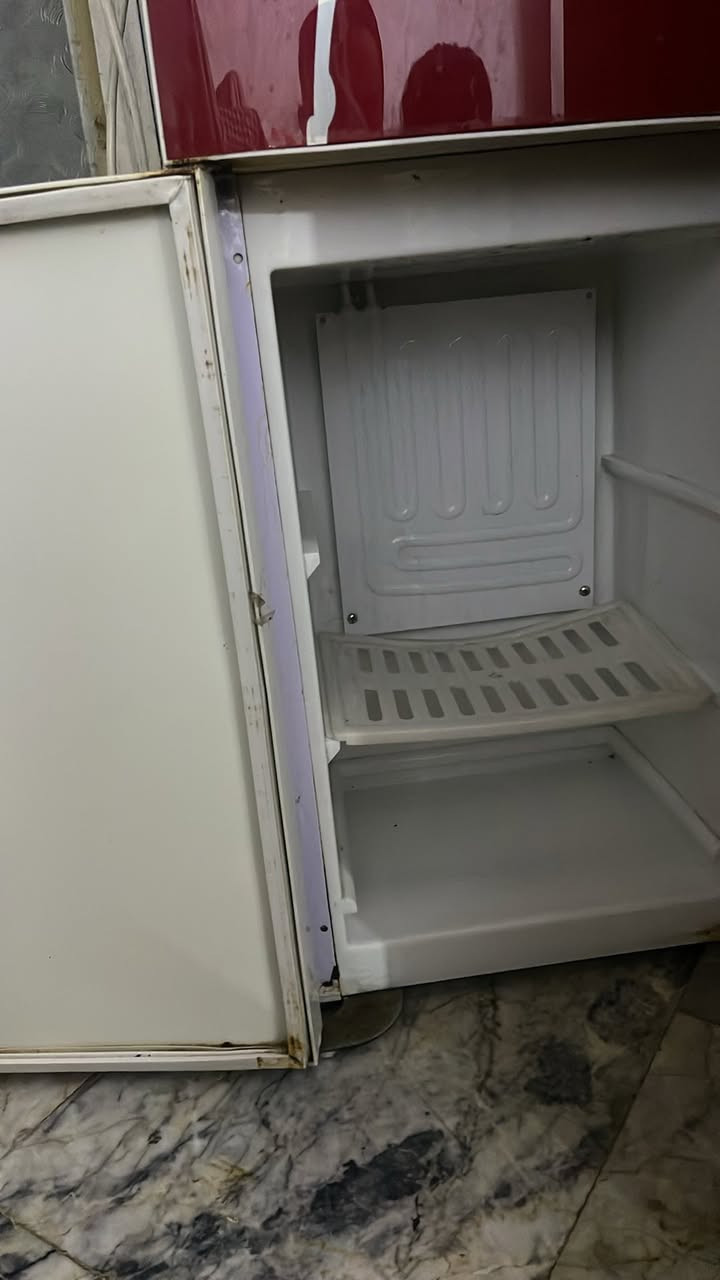 براد مستعمل شغال عنوان بلديات شارع المصرف
سعر ٥٠
***********
