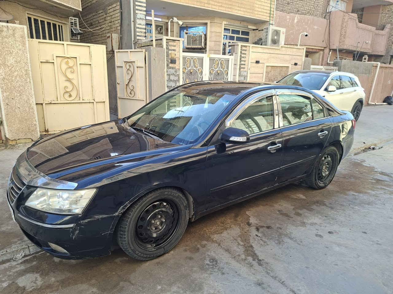 سوناتا ٢٠٠٦
لون حبري 
محرك ٦ سلندر ٣.٣ 
السيارة حادثهة جاملغ خلفي 
ماشيه ١٥٩٠٠٠
رقم دولي بغداد 
السيارة بها رواجز ورادلهة مشط ستيرن
لمعرفة المزيد الاتصال على هذا الرقم
***********
ابو علي
