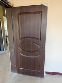 بيبان خشب حيل نضيفات عددهن 6 أبواب قياس (العرض 90الارتفاع مترين و10سم)...