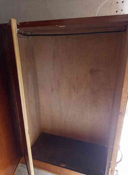 قنصور ٥ ابواب نظيف حيل شغل ثقيل حيل 
سعرها ١٥٠ الف
رفاعي يم طرشي الشفاء ***********
