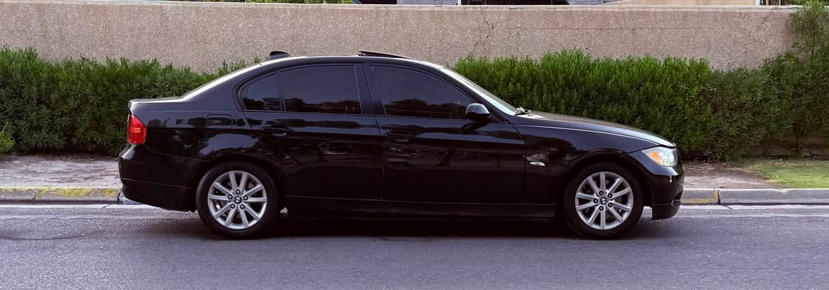 السلام عليكم  للبيع

BMW e90

موديل 2008 

مكينه 328

ويل 17 تخم تاير جديد 

صدر كله جديد 

تبريد شغال وثلج 

موصفات السياره 

دخول ذكي 

مري شفط تفتيح وتقفيل 

كشن هيتر وكهرباء 

سياره وارد امريكي  

ضربتها جاملغ امامي  وبنيد 

صبغ عام بسبب الجراد 

سياره حلوه ومرتبه وكلشي شغال بيها 

مكان سياره بغداد العامريه 

           السعر 85$

           رقم تلفوني ***********/*********** بغداد, العراق
