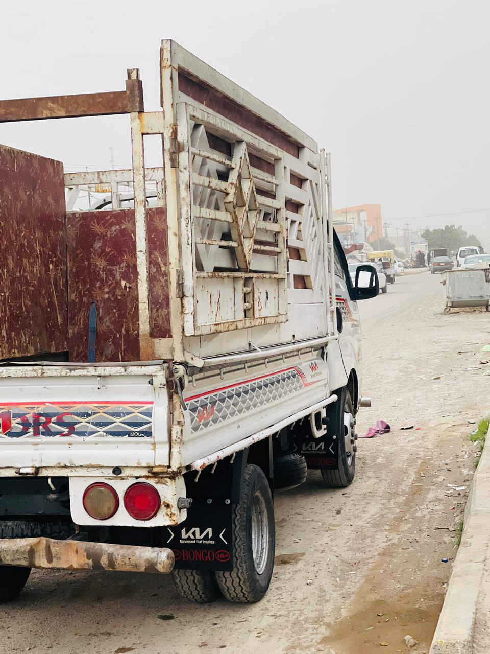 كيه حمل فحل موديل 2013 للبيع 
رقمه ديالئ سياره مكفوله كفاله عامه مكينه وكير وكسل 
خير من الله حداديه صدر أمام خلفي تخم تاير جديد محور 27 نضيفه خير من الله سياره مال جناي السعر 120 الاستفسار *********** مكاني ديالئ بعقوبه
