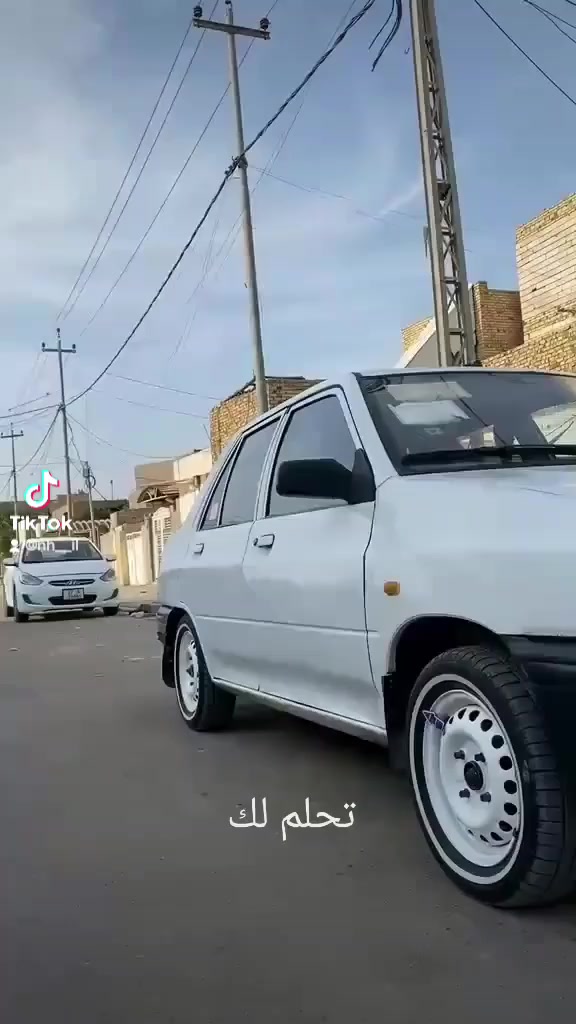 سلام عليكم سايبه للبيع موديل ١٦ السياره كلش جديده ومانقصه بس شغلات بسيطه المكان ديوانيه السعر ٤٠ رقم الجوال *********** مراوس ترهم
