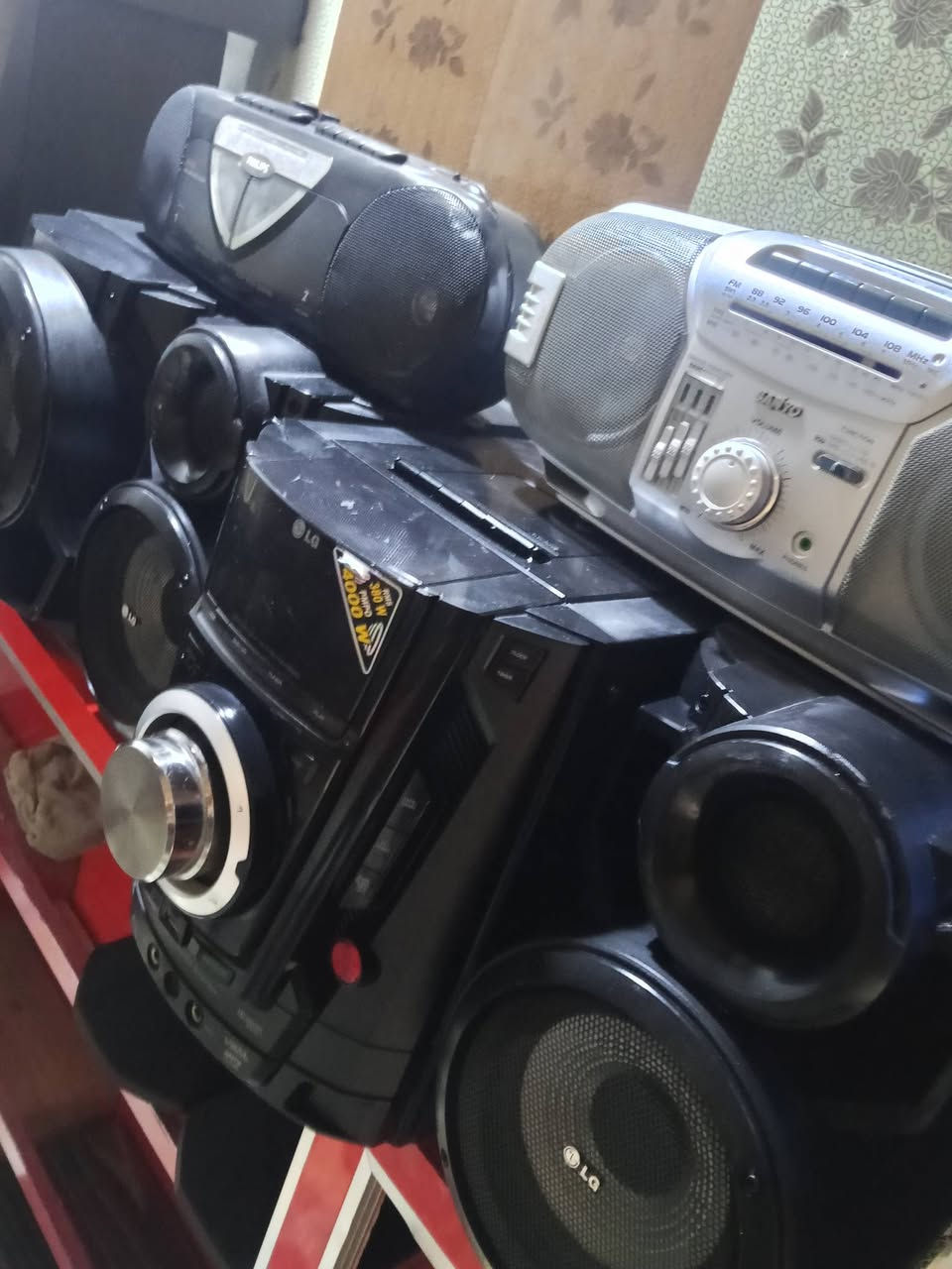 السلام عليكم اخوان تعزيله جهاز ال جي شغال فقط القرص ميقره الأجهزة الي باقيه تحتاج قوايش فقط   اخوان ابيع شلعه خلي سعر بالعافيه عليك بس باليرضي الله اجور التوصيل على المشتري


**إذا كنت صاحب هذا الإعلان وتريد حذفه لأي سبب، رجاءا أرسل رسالة إلى الدعم الفني**