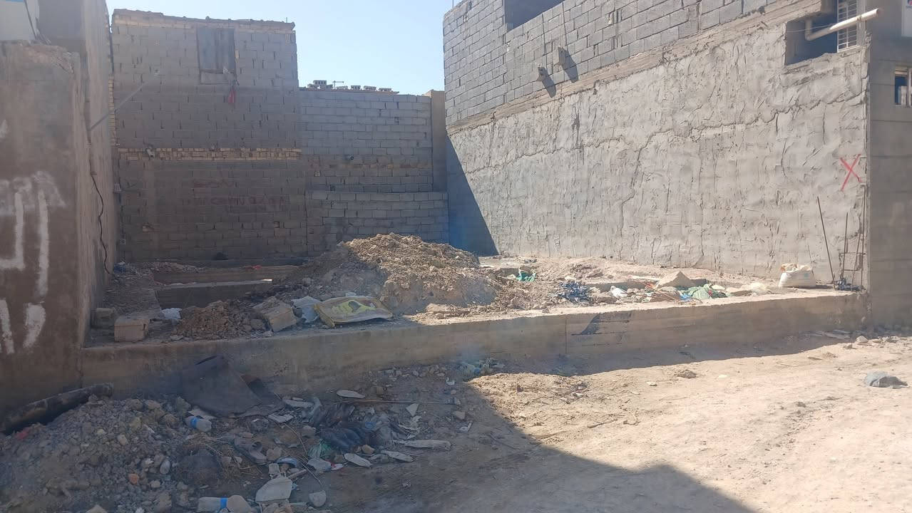 للبيع للبيع 
قطعة ارض للبيع ١٠٠ متر مع الاساس ١٠×١٠ سعر مناسب قريبة من حلولي ابو مهدي المهندس وشارع سيد اسماعيل  
لمزيد من العلومات الاتصال على الرقم *********** او واتساب
