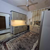 بيت للبيع ٢٠٠ متر  طابق واحد بناء قديم (عكادة ) الموقع  الحسينية محلة ...