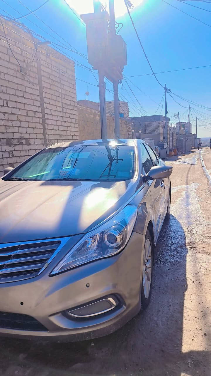 سلام عليكم
ازيرا 2014 البيع او مراوس 
سياره بيه جاملغ خلفي طخه بسيطه 
سياره مكينه وكير وحداديه وكهربايات كله شغاله 
ماعايزه سياره ***********
السعر 120 وبيه مجال  
رقم مثنى مداور ثاني يوم 
مكاني نجف الاشرف الرضويه
