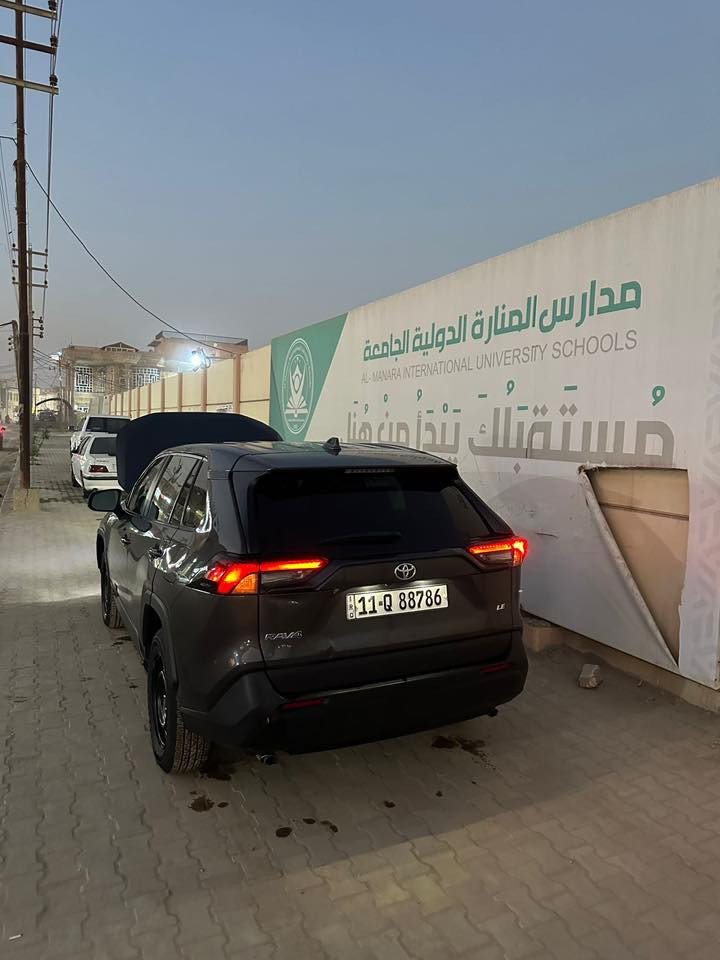 السلام عليكم راف فور بانزين فقط  ( LE)
للبيع موديل 2023 وارد امريكي  صور الحادث  مرفق بالمنشور رقم بغداد ماشيه 27 الف مايل فقط ....
مكينة 2500 شاشة كاربلي بدون اي نواقص سيارة جديدة مال جناي
السعر: 225 
للتواصل الاتصال : ‭0771 993 9169‬
