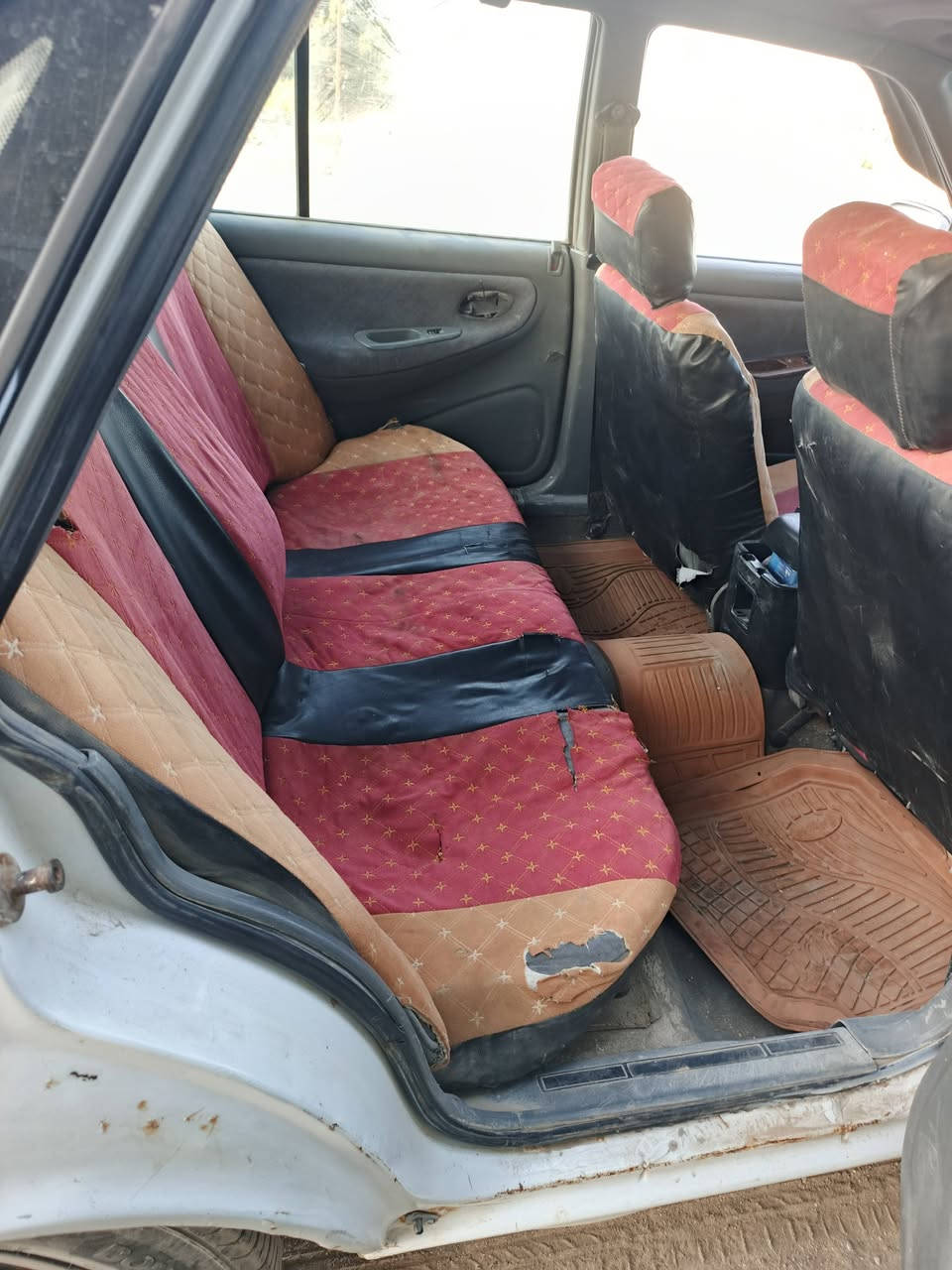 لبيع موديل 97 بأسمي شرط التحويل سياره خير من الله كير ومكينه مكفولة ترايك لبصره شواصي 
كير عادي 
يرادلهن تعمير سنويه ل30 رقم نكليزي 
السعر 29 وبيها مجال 
المكان بابل جبله 
استفسار ***********
***********
