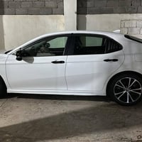 للبيع كامري 2019  لون ابيض  المواصفات se السياره كلين  بدون صبغ  رقم ا...