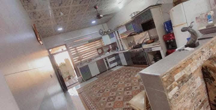 أعلان ..
دار للبيع مساحه 350
أستقبال
هول
غرفتين نوم 2
تواليت داخلي وخارجي 
مواصفات :سيراميك فول صقف ثانوي ايزوگام 
وموجود بي بير ماي ارتوازي للاستفسار اتصل على هاي الرقم ***********9 بدايه جبراوه خلفت بيت بكر جاوشين
