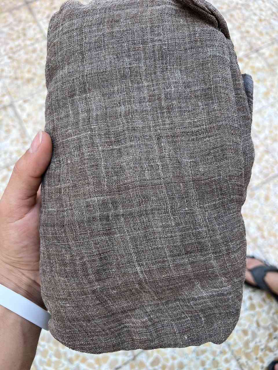 خاجيه غزل ميسان صوف طبيعي لون مثل ما واضح بصوره فقط قماش
العرض ١٢٠ زوج 
الطول ٦ امتار 
السعر اتصال 
***********
مكان العماره
