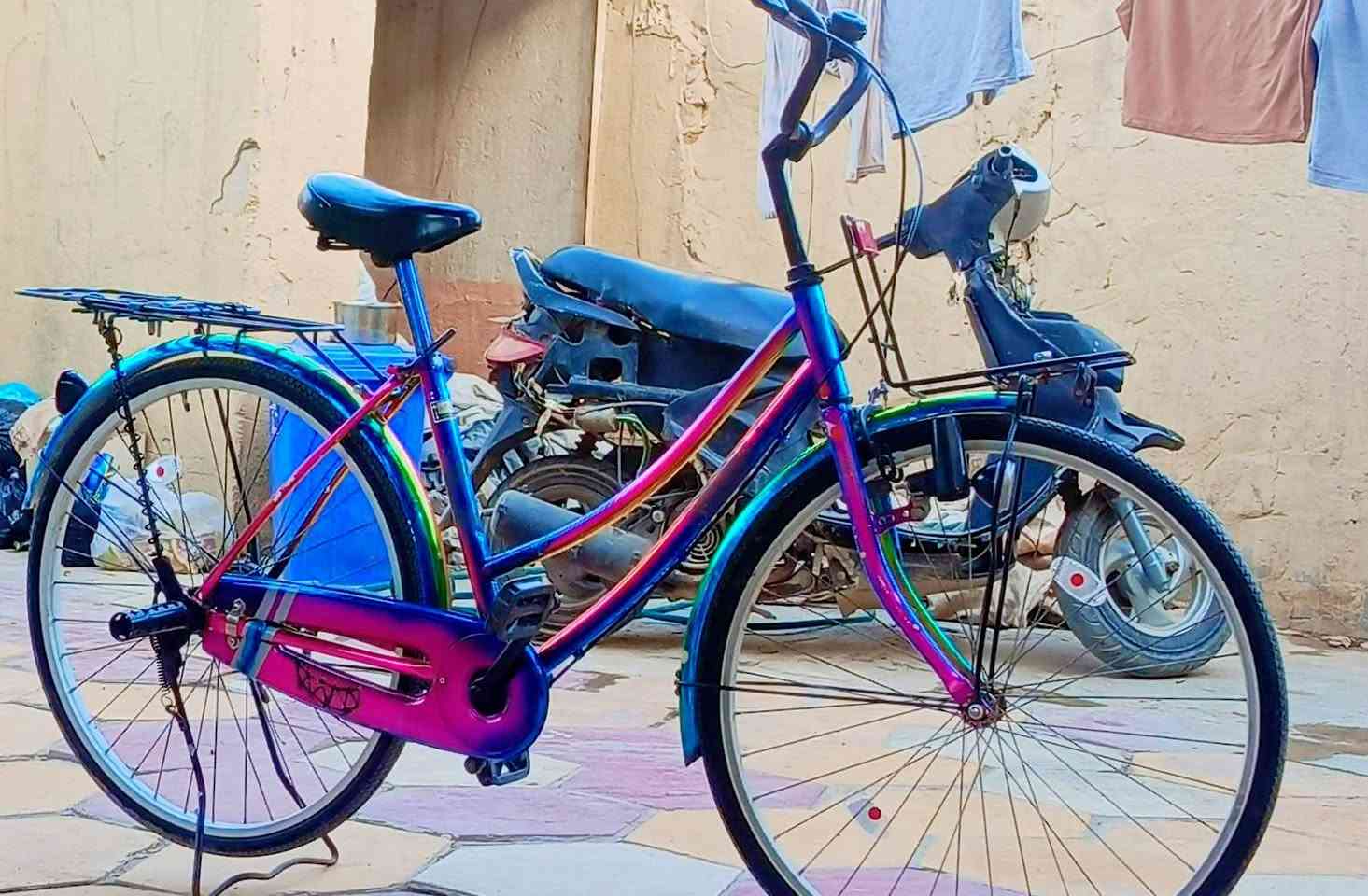 سلام عليكم بايسكل للبيع 7الوان سعر 150وبي مجال الميشتري ليتعبني


**إذا كنت صاحب هذا الإعلان وتريد حذفه لأي سبب، رجاءا أرسل رسالة إلى الدعم الفني**