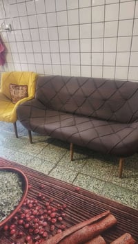 تخم استراحه ٧ مقاعد نضيف السعر ١٢٠ وبي مجال بغداد حي التراث ٠٧٧٠٢٧٨٥٧٥...