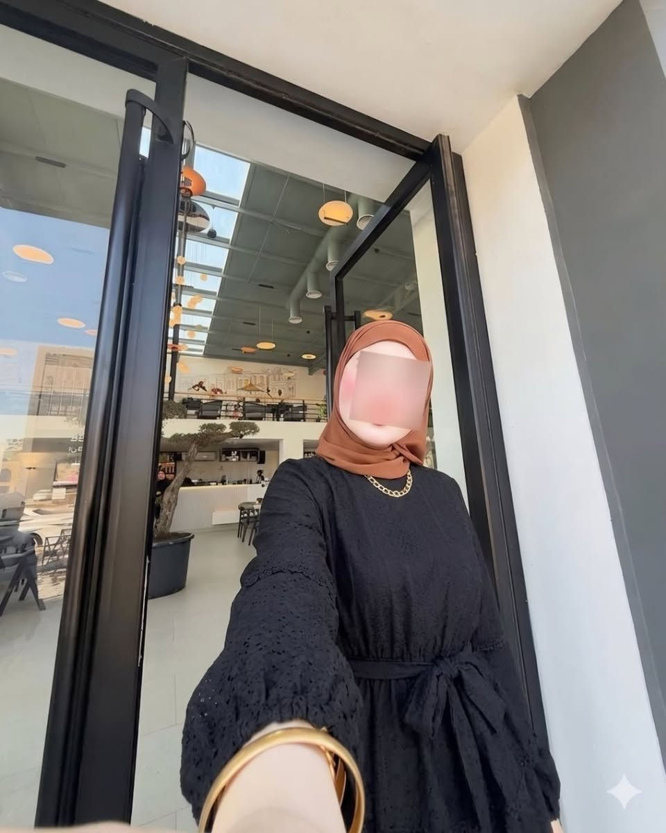 فستان طويل بتصميم ناعم وقصة مريحة، مناسب للإطلالات اليومية والمناسبات، بخامة مميزة ولمسات أنيقة تمنحك إطلالة راقية.

متوفر بجميع القياسات.
اللون: أسود.
أجور التوصيل: 5,000 دينار.

للطلب أو الاستفسار راسلونا عبر الخاص.

مُتجر ريڤا للأزياء التركية
بغداد – الكرادة
أزياء تركية مختارة بعناية.
متوفر بيع بالجملة والمفرد.

​#اكسبلور #ترند #موضة #أزياء #فاشن


**إذا كنت صاحب هذا الإعلان وتريد حذفه لأي سبب، رجاءا أرسل رسالة إلى الدعم الفني**