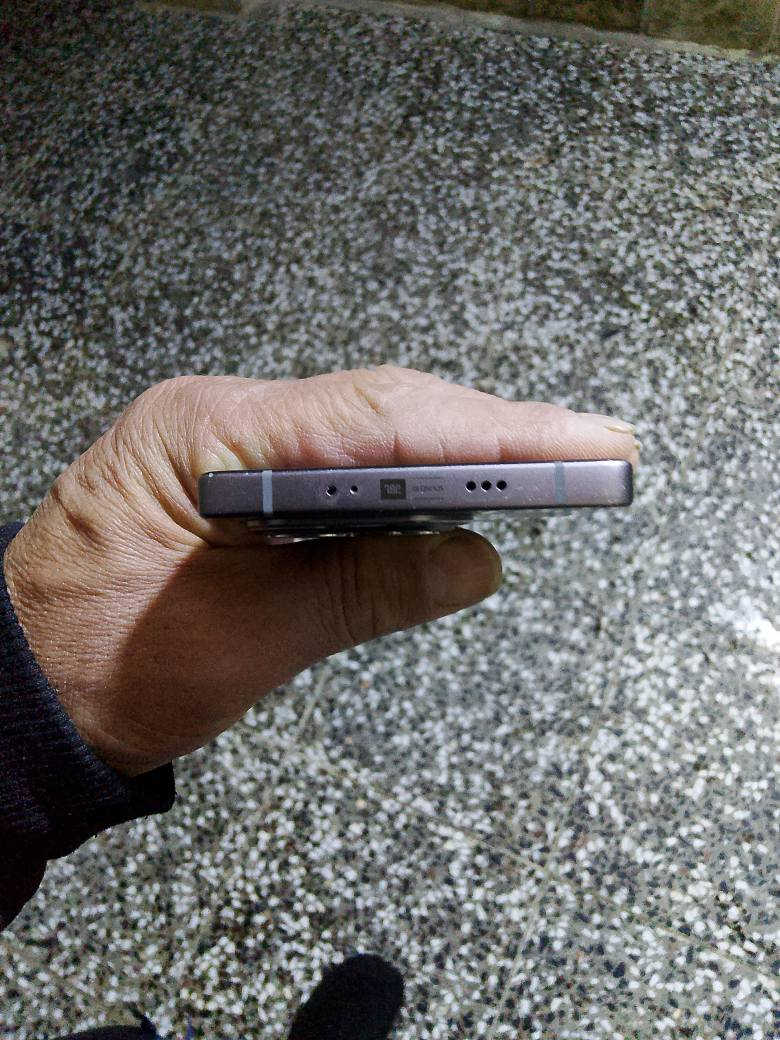 توت 50 برو فايف جي بلاس ذاكرة256كبكا نظافة 100يدعم لعبة بوبجي  120فريم وحدة المعالجة8350العشوائية 12+6 مكاني بغداد مدينة الصدر موبايل ***********السعر350 بغداد, العراق
