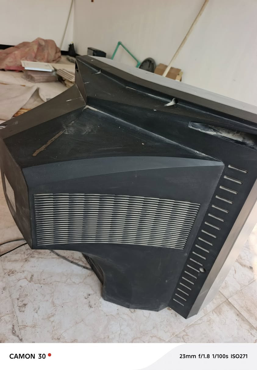 السلام عليكم 
غراض بيت عاطله 
مجمدة
ثلاجة 
تلفزيون
غسالة
للبيع كلهن سوا تاخذهن بدون ترجيع كل وحدة وعطلها عسا مايكون تصليحها بالف وتشتغل عندك بالعافيه عليك تصليحها بالف بمية اني مالي اي علاقة بالنسبة للمجمدة والثلاجة والغسالة مواطيرهن يشتغلن 
***********
