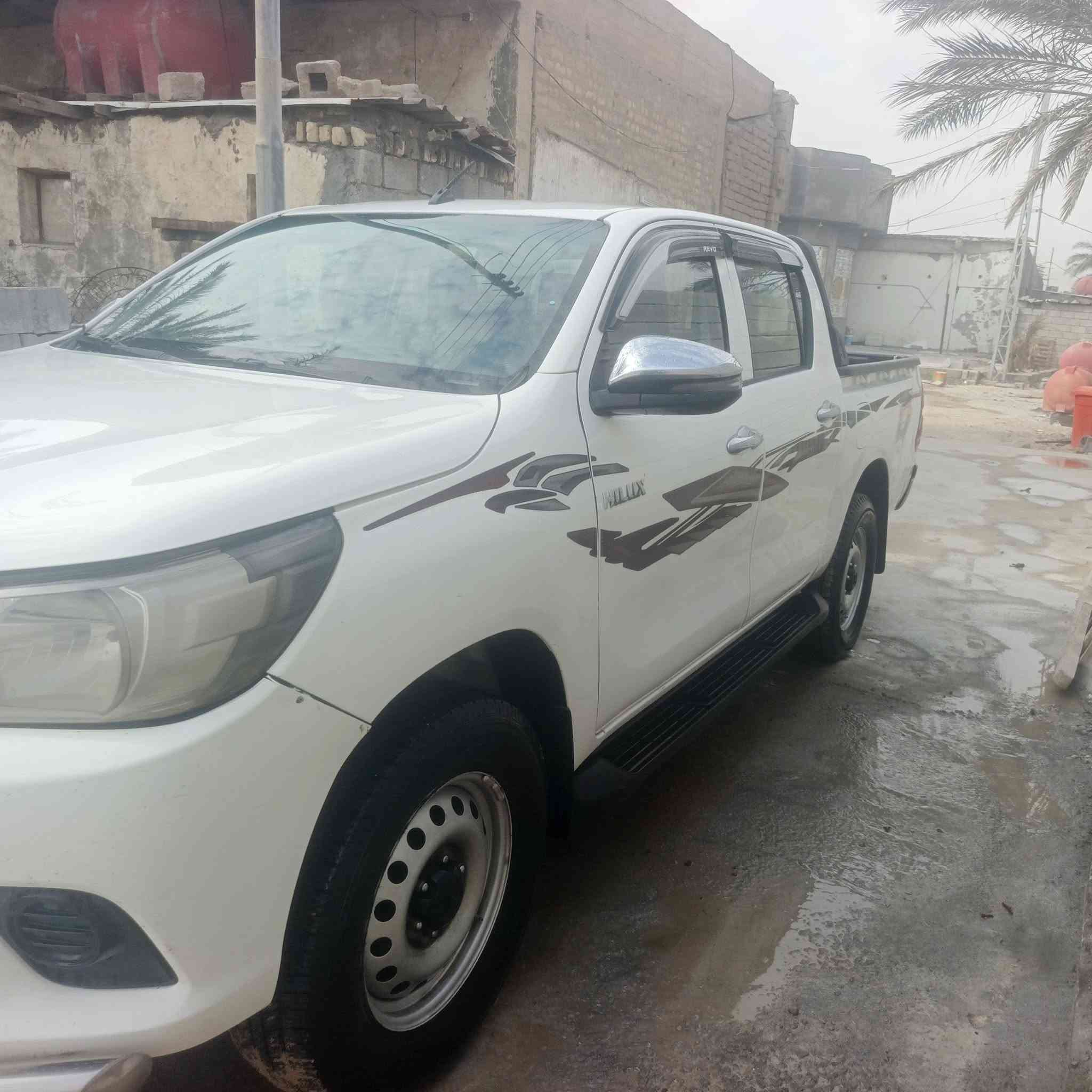 بيكم هايلوكس مديل 2019 سلوكي سيارة مكفوله كفالة عامه كير و مكينه كفايه عامه السعر 210$ وبيها مجال  
*********** غير متواجد عله الفيس بوك السنويه منتهيه
