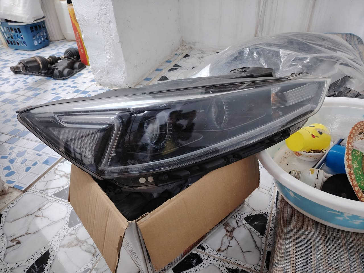 السلام عليكم عندي بطانه جاملغ جهة اليمنى مع زوج ماصدات اصليات مع كغر بلوجكتر للبيع الراغب الاتصال على الأرقام *********** او***********
