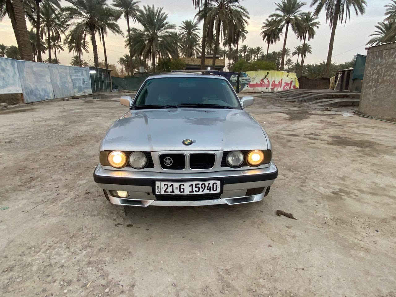 يا الله 525 اصل بليته وتكمه 1990
محرك مسكر عدل 25 نعومه فول 

كير الماني 

شلعه تحرك التاير جواهه 

شرط ترايك 200

فلنجات دسكات جدد 

عزل صوت فول بيهه 

تخم تاير 

رادتر جديد 

بجم عريض 

سلايت شغال 

تبريد شغال ثلج 

دركه ام 

سستم صوت جديد 

برده خلفيه وبردات جانبيه بلاد 

غرفهم جلد جديده 

كهربيات بلاد 

مالكه عربي تريد تحويل تريد وكاله 

مكان بابل ***********. السعر 62
