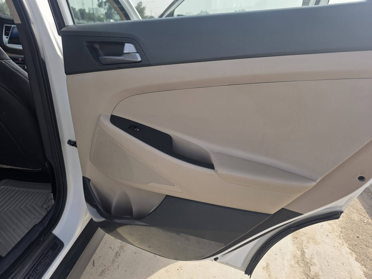 هونداى توسان موديل ٢٠١٧
ماشية ١٣٥
سنوية لحد ٢٠٢٧
محرك مفتوح فقط للتنظيف بدون تبديل ولابرغي
بيها طرف سكن مكانات كارد مع شبر فوك بونيد بدون حادث
سعر ١٧٣
كوبون بنزين
كركوك ..رحيم اوه
***********
***********
