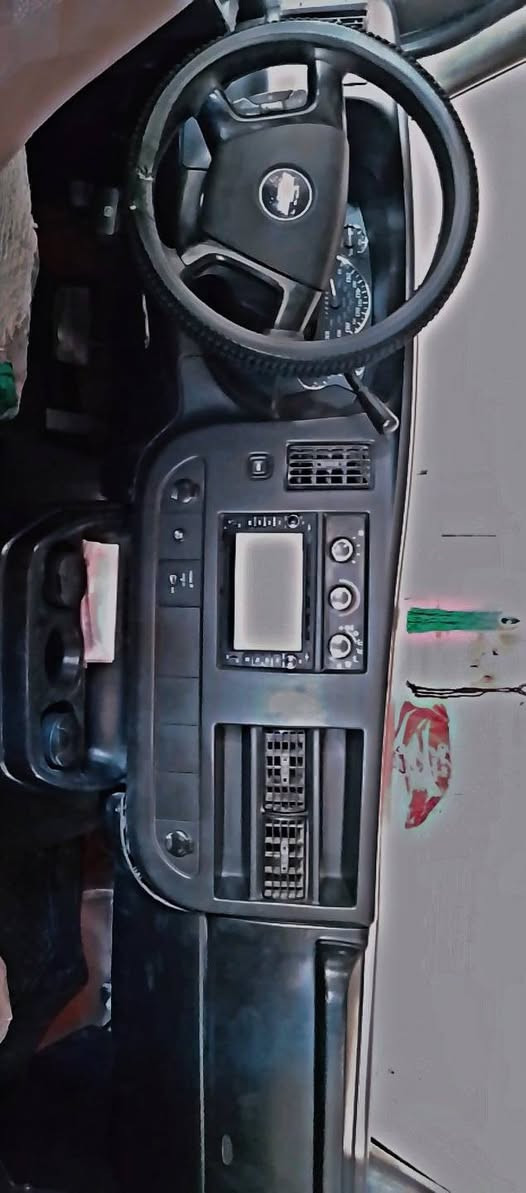 السلام عليكم. سفانه جيمسي للبيع موديل 2008 سيارة نظيفة حيل. 11 راكب بتره رقمها البصره مشروع وطني السعر 75 قفل. المكان الشرقاط /الساحل الأيسر 

رقم الهاتف: ***********
